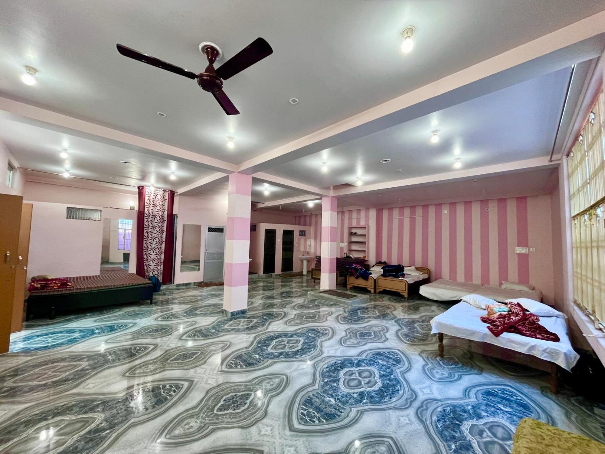 Trilok Residency - Dashashwamedh Varanasi Ngoại thất bức ảnh